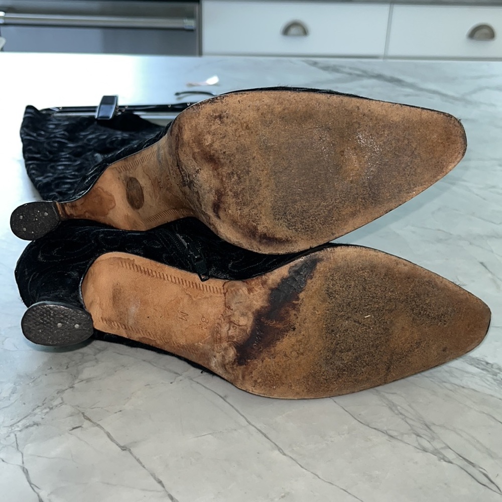 Beautiful Vintage velvet boots - Picture 6 of 7